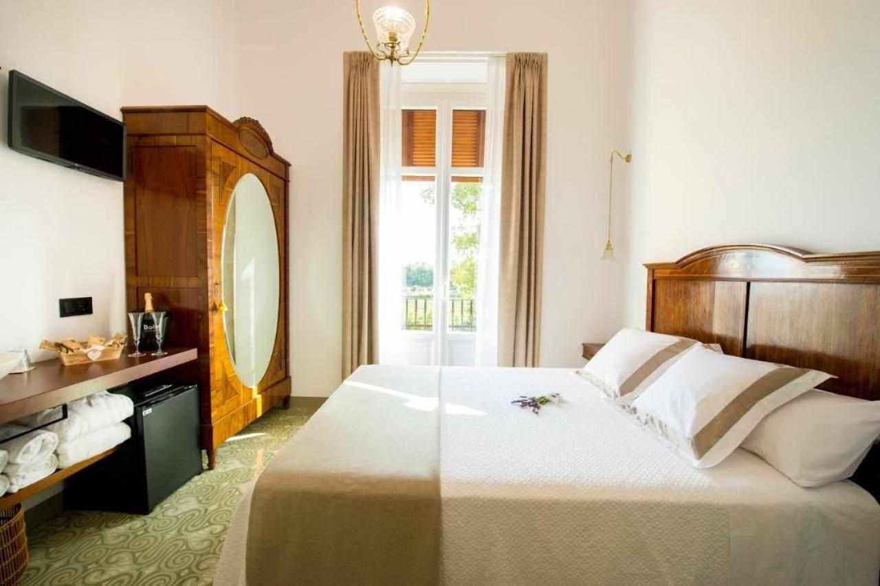 Castellvi de la Marca Bolet Casa Modernista Bed & Breakfast エクステリア 写真