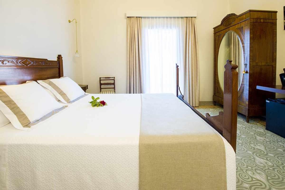 Castellvi de la Marca Bolet Casa Modernista Bed & Breakfast エクステリア 写真