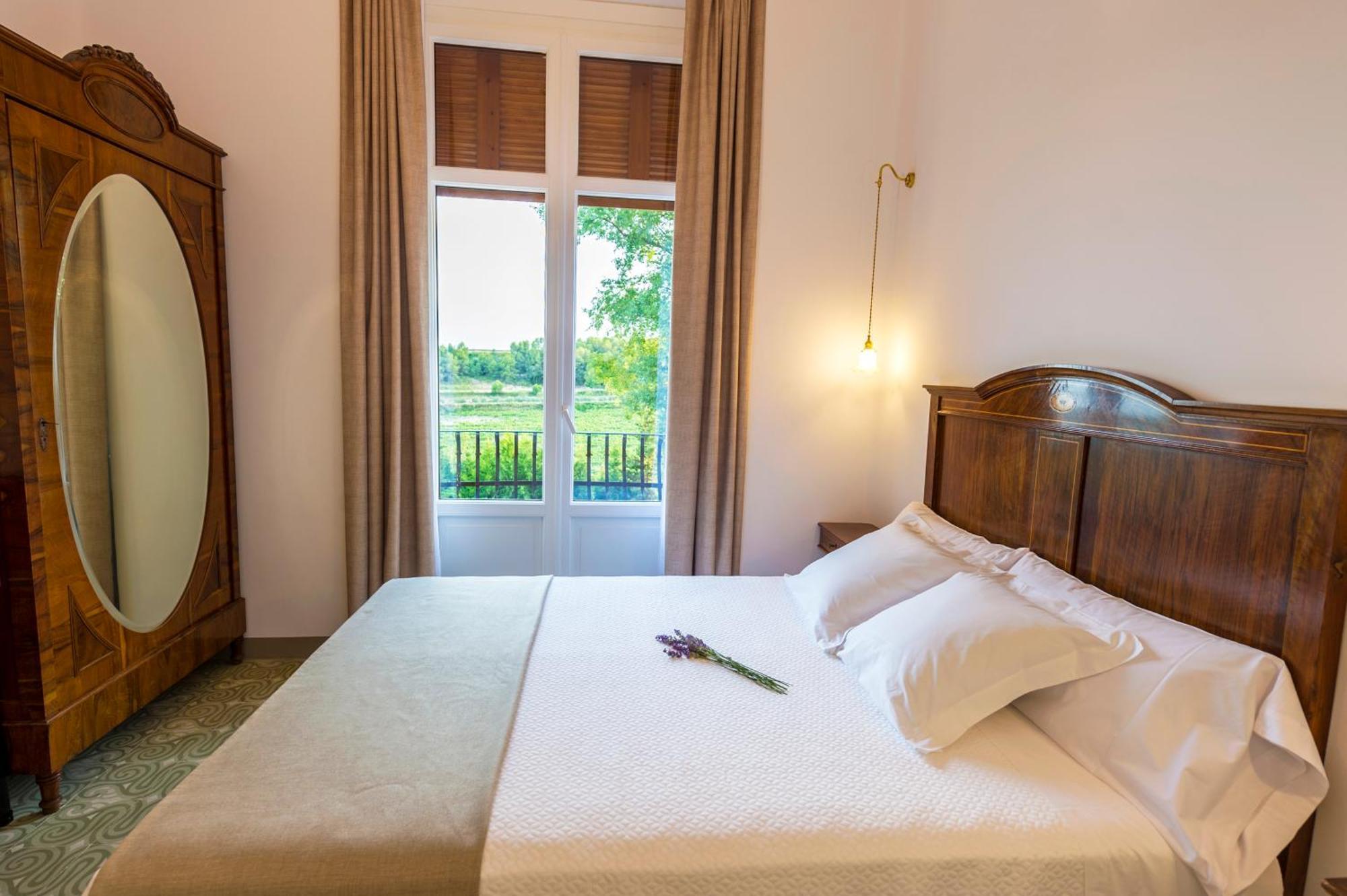 Castellvi de la Marca Bolet Casa Modernista Bed & Breakfast エクステリア 写真